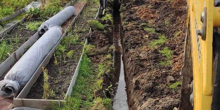 комка транцей под укладку дренажа без щебня